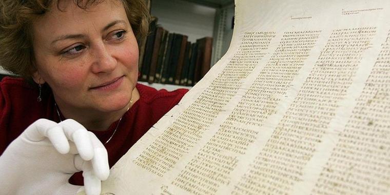 Codex-Sinaiticus-in-Leipzig-Ausstellung-zeigt-1800-Jahre-altes-Bibelmanuskript_big_teaser_article.jpg